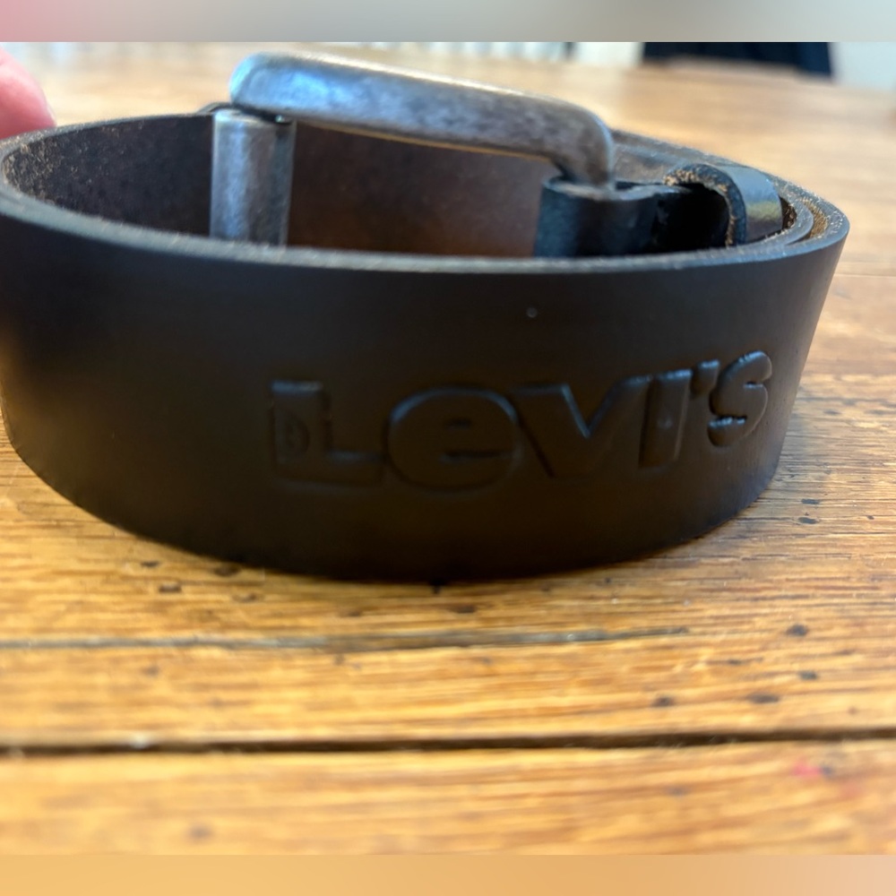 Classic Levi’s Black Leather Embossed Logo Belt size 36